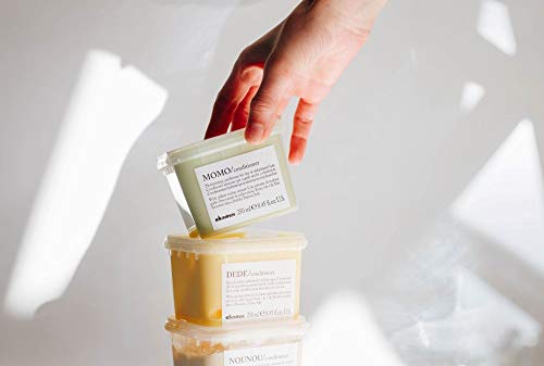 Davines momo moisturizing conditioner (for dry or dehydrated hair) 250.