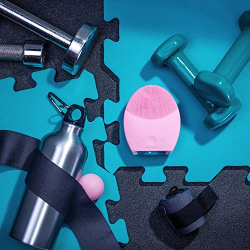 LUNA 2 de FOREO es el cepillo de limpieza facial anti-edad para Piel Normal, Exfolia delicadamente y elimina las células muertas, reduce la visibilidad de los poros y de las arrugas