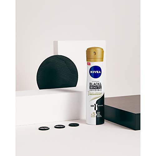 NIVEA Black & White Invisible Silky Smooth Spray (1 x 200 ml), desodorante antitranspirante para una piel suave, desodorante spray para proteger la ropa