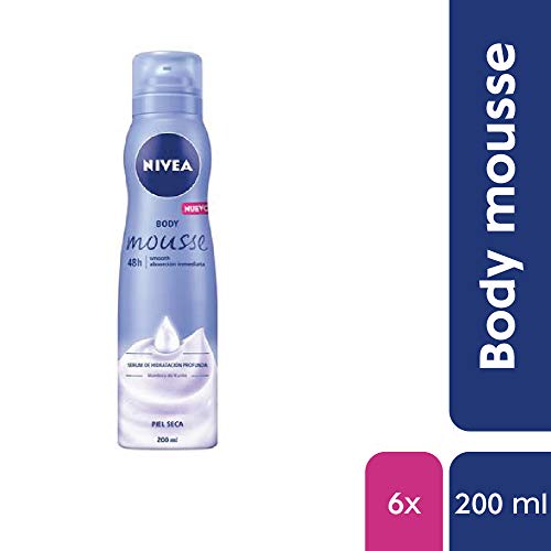 NIVEA Body Mousse Smooth en pack de 6 (6 x 200 ml), mousse de hidratación profunda para piel seca, mousse corporal de rápida absorción con manteca de karité