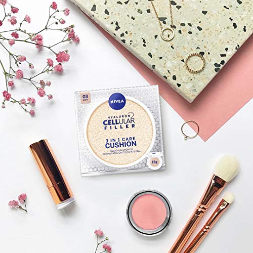 NIVEA Hyaluron Cellular Filler 3en1 Cushion Tono Oscuro (1 x 15 ml), cushion con pigmentos de color, cuidado facial con protección solar 15 para una piel radiante