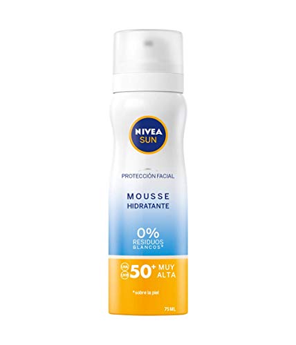 NIVEA SUN Protección Facial UV Mousse Hidratante FP50+ (1 x 75 ml), crema solar facial, protección solar muy alta, 0% residuos blancos sobre la piel, blanco