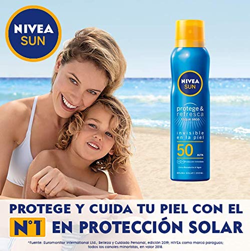 NIVEA SUN Protege & Refresca Spray Bruma Solar FP50 (1 x 200 ml), protector solar en spray transparente, bruma refrescante y resistente al agua