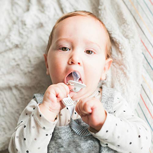 Suavinex 306632 - Broche Pinza con Cinta de Chupetes para Bebés +0 meses. Broche Pinza Redondo con Nueva Placa más Pequeña. 0% BPA. Color gris