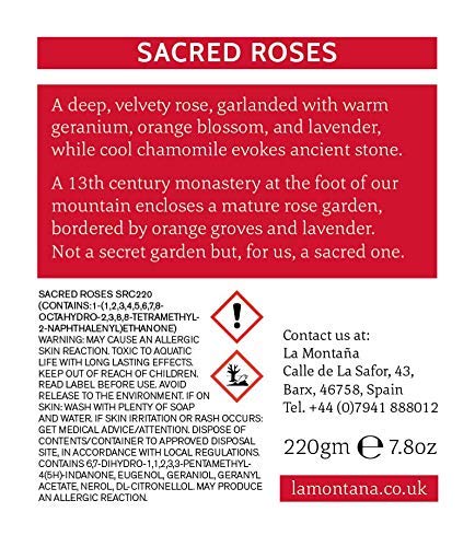 Vela aromática de lujo Sagradas Roses. Rosas ricas y claustros oscuros - Notas de rosa de damasco, narciso, geranio y lavanda, con sándalo, bergamota y manzanilla. 220 g - 40 horas de combustión.