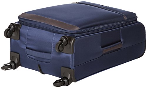 AmazonBasics - Maleta blanda con ruedas giratorias, 64 cm, Azul marino
