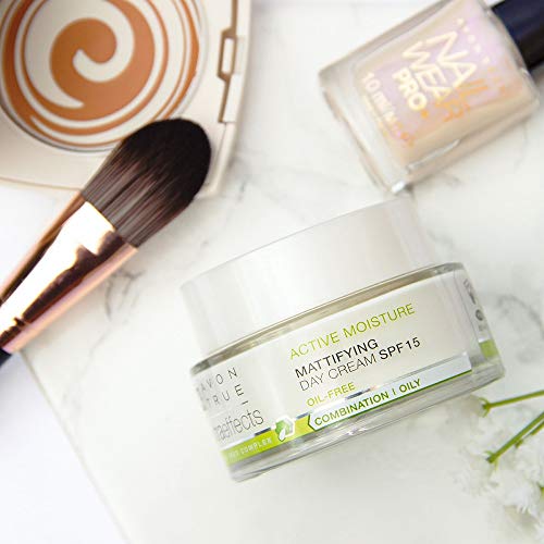 Avon - Crema de día con triple nutrición, mate