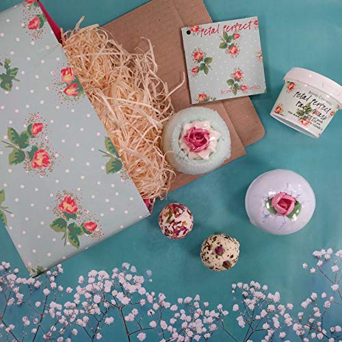 Bomb Cosmetics Petal Perfect - Set de baño