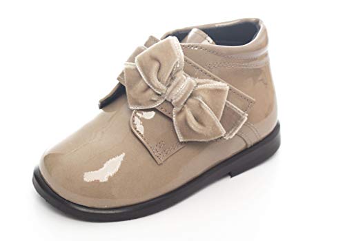 Botin Camel Charol NIÑA LANDOS VILLENA (21)