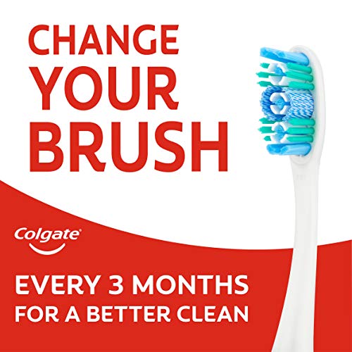 Cepillo de dientes Colgate Max White, paquete de tres unidades (tamaño mediano)