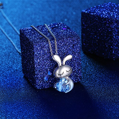 DAOCHONG S925 Colgante de conejo de corazón dulce con colgante de conejo, con corazón de amor azul, cadena de 18 pies