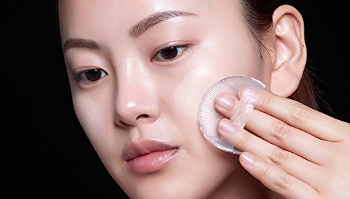 Esponja de maquillaje de silicona con una correa de sujeción práctica para la aplicación de maquillaje fácil | De BLISSANY