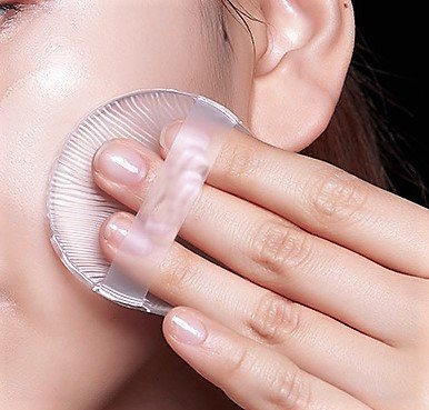 Esponja de maquillaje de silicona con una correa de sujeción práctica para la aplicación de maquillaje fácil | De BLISSANY