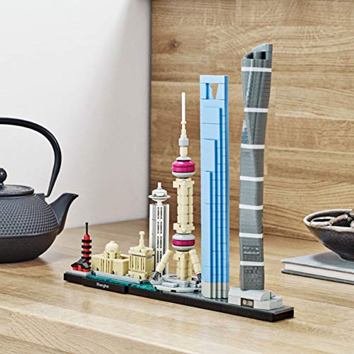 LEGO Architecture - Shanghái, Set de Construcción de Skyline con el World Financial Center y la Torre de la Perla Oriental, Regalo Coleccionable (21039)