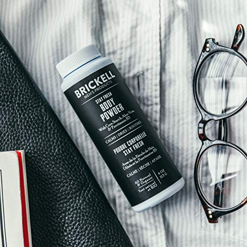 Los productos Brickell para hombres Stay Fresh Body Powder para hombres, naturales y orgánicos libres de talco, absorben el sudor, mantienen la piel seca, 118 mL, perfumados (Perfumado)
