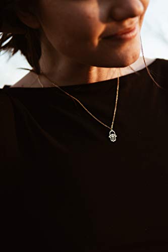 LUUK LIFESTYLE Collar de acero inoxidable con colgante de mano de hamsa y cita Happiness, joya de mujer, tarjeta de regalo, amuleto, rosé