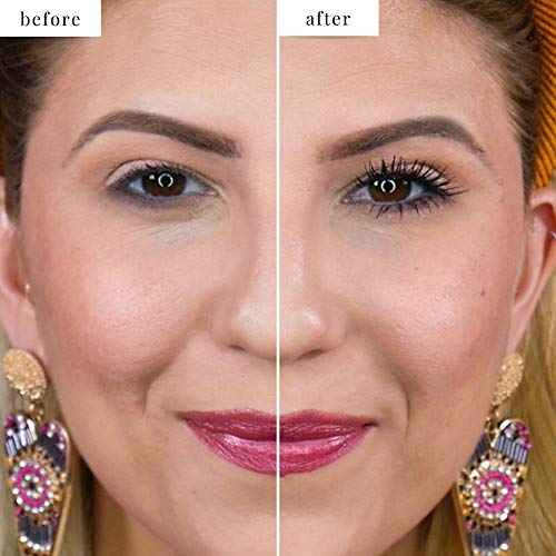 Máscara voluminizadora negra, It's So BIG, de Elizabeth Mott. Peso neto: 0.33 fl oz / 10 ml. No testada en animales.