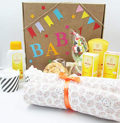 MAXI Canastilla para Bebés con Productos WELEDA, Mantita (o Cambiador portatil), Body, Calcetines y Pañales | Versión UNISEX, Ideal para Niñas y para Niños!