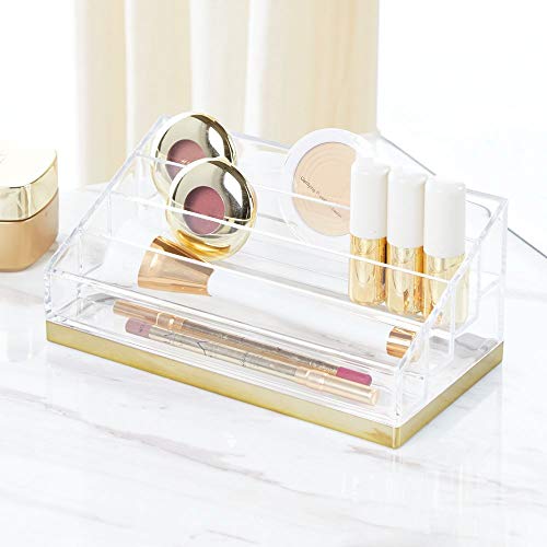 mDesign Práctico organizador de maquillaje – Caja para cosméticos decorativa para guardar pintaúñas y polvos – Bandeja organizadora con 4 compartimentos para maquillaje – transparente/dorado latón
