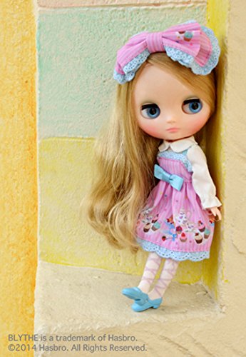 Midi Blythe Doll Shop Limited Alicia cupcake by Takara Tomy