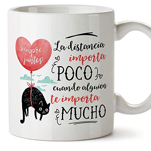 MUGFFINS Taza San Valentín (Te quiero) - Distancia importa poco - Regalos Originales y Divertidos de Aniversario para Novios, Enamorados, Pareja.
