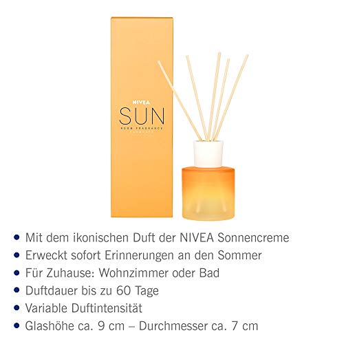 Nivea Sun Ambientador Concentrado, líquido ambientador con varitas con el Conocido Aroma de la Crema Solar Sun, Perfume de casa en Vaso de Vidrio opalino, 90 ml