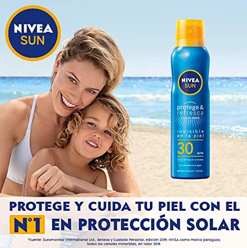 NIVEA SUN Protege & Refresca Spray Bruma Solar FP30 (1 x 200 ml), protector solar en spray transparente, refrescante y resistente al agua