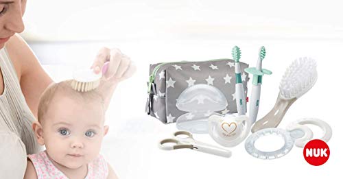 Nuk - Set de Bienvenida para Bebés - Neceser con Accesorios para la Rutina Diaria - 7 Productos