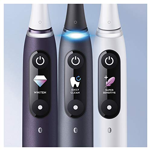 Oral-B iO 8n Cepillo Eléctrico Recargable Tecnología De Braun, 1 Mango Negro Con Diseño De Alta Gama Y Tecnología Magnética, Pantalla En Color, 1 Cabezal De Recambio, 1 Funda De Viaje Premium