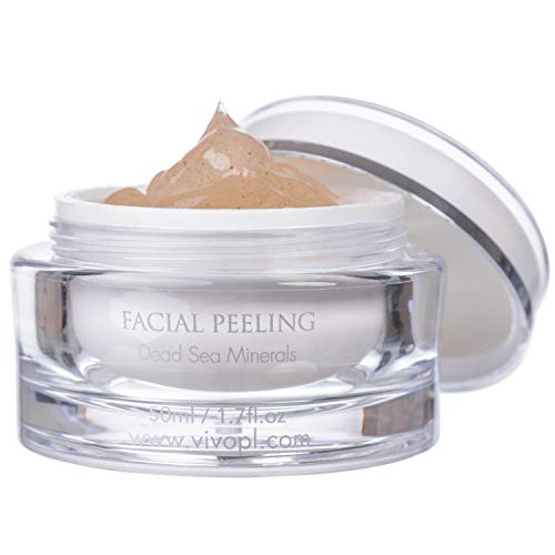 Set para cuidado facial de Vivo Per Lei: crema hidratante de día, crema renovadora celular de noche y peeling facial.