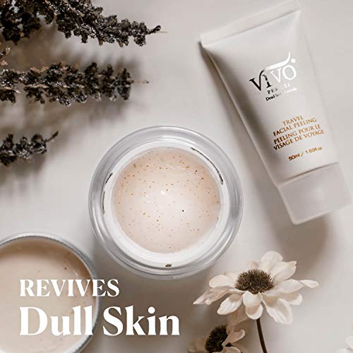 Set para cuidado facial de Vivo Per Lei: crema hidratante de día, crema renovadora celular de noche y peeling facial.