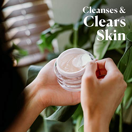 Set para cuidado facial de Vivo Per Lei: crema hidratante de día, crema renovadora celular de noche y peeling facial.