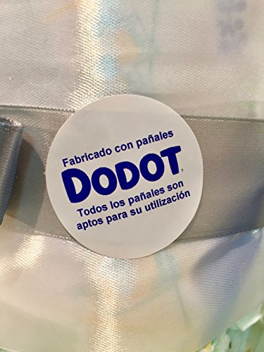 Tarta de pañales DODOT con productos ISDIN