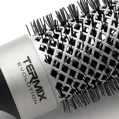 Termix Evolution Basic Ø43- Cepillo térmico redondo con fibra ionizada de alto rendimiento, especial para cabellos de grosor medio. Disponible en 8 diámetros y en formato Pack.