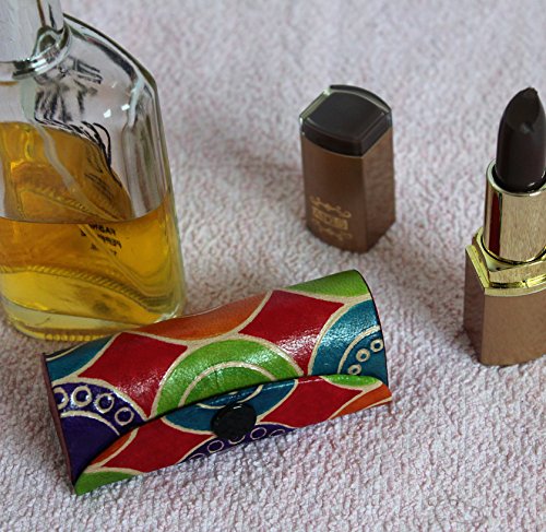 The StoreKing Rakhi Gifts - Estuche de piel para barras de labios y cosméticos para el bolso, suave y duradero, con espejo, para niñas y mujeres