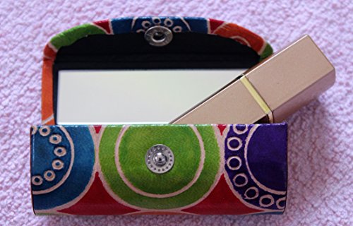 The StoreKing Rakhi Gifts - Estuche de piel para barras de labios y cosméticos para el bolso, suave y duradero, con espejo, para niñas y mujeres