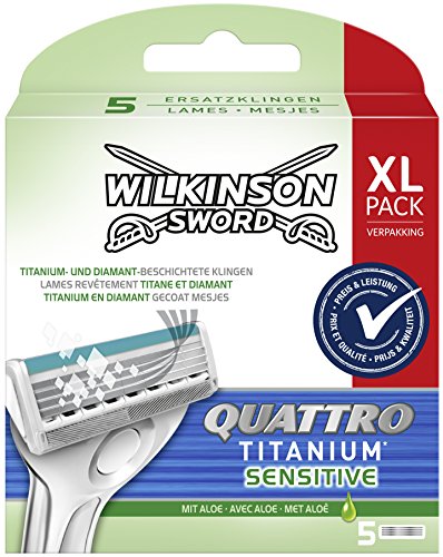 Wilkinson Sword Quattro Titanium - Cargador de 5 Recambios de Cuchillas de Afeitar para Hombre de 4 Hojas de Titanio, Afeitado Manual Masculino, Negro