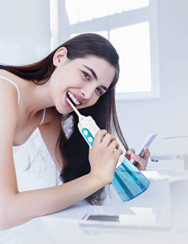 YOUNGDO Irrigador Bucal Portátil 300ML, Irrigador Dental Profesional IPX7 Impermeable USB Recargable, 4 Modos de Limpieza y 4 Boquillas Giratorias para Cuidado de Higiene Dental