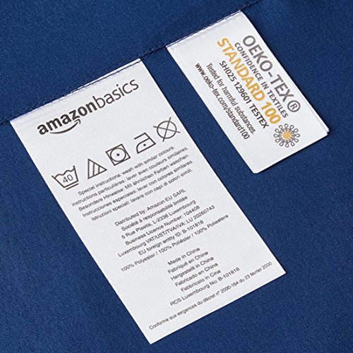 AmazonBasics - Juego de funda nórdica de microfibra ligera de microfibra, 230 x 220 cm, Azul real raya (Royal Blue Calvin Stripe)