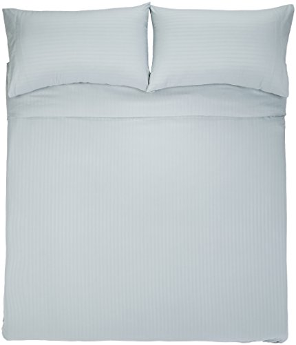 AmazonBasics - Juego de ropa de cama con funda nórdica de microfibra y 2 fundas de almohada - 220 x 250 cm, azul spa