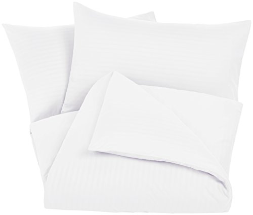 AmazonBasics - Juego de ropa de cama con funda nórdica de microfibra y 2 fundas de almohada - 220 x 250 cm, blanco brillante