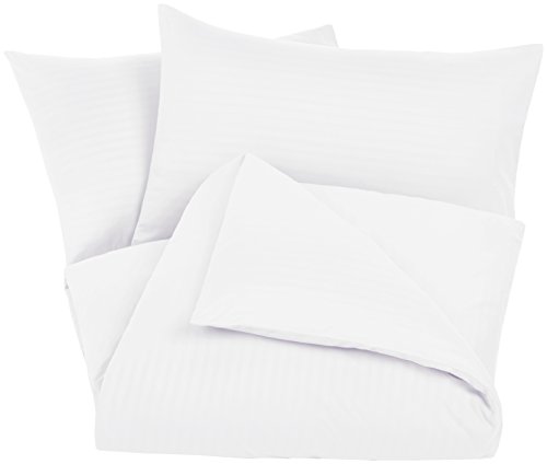 AmazonBasics - Juego de ropa de cama con funda nórdica de microfibra y 2 fundas de almohada - 260 x 220 cm, blanco brillante