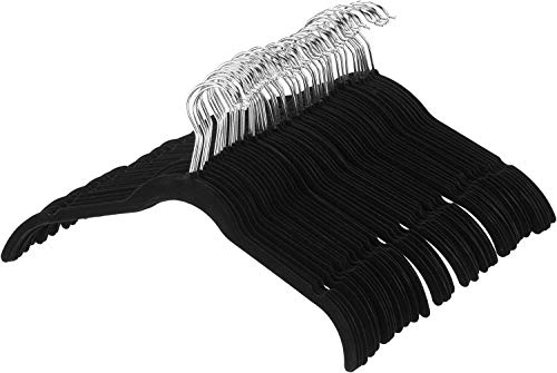 AmazonBasics - Perchas de terciopelo para camisas/vestidos - Paquete de 50, Negro