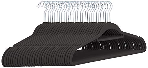 AmazonBasics - Perchas de terciopelo para trajes con gancio per cravatte, color negro, 30 unidades