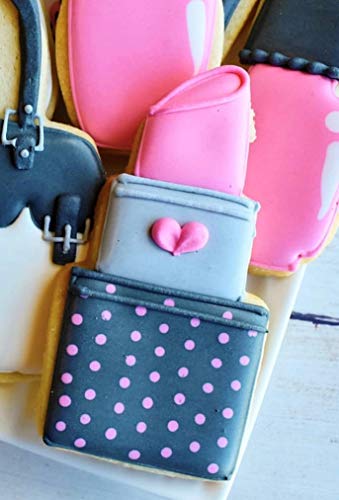 Ann Clark Cookie Cutters Juego de 2 cortadores de galletas maquillaje con libro de recetas, pintaúñas y pintalabios