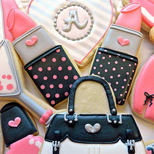 Ann Clark Cookie Cutters Juego de 2 cortadores de galletas maquillaje con libro de recetas, pintaúñas y pintalabios