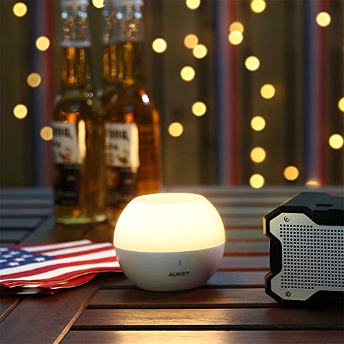 AUKEY Lámpara de Noche Control Táctil con Blanco Cálido Ajustable y RGB, Recargable Apliques de Pared Móviles con Impermeable IP65 & Resistente a Caída, Lámpara de atmósfera y Luz de Noche para Niños