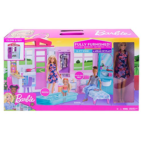 Barbie - Casa amueblada pleglable con cocina, piscina, dormitorio y lavabo con muñeca rubia (Mattel GWY84)