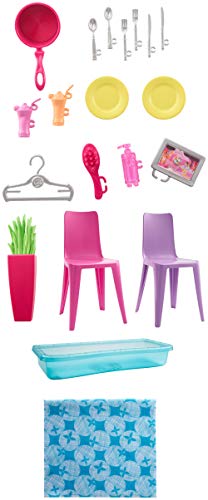 Barbie - Casa amueblada pleglable con cocina, piscina, dormitorio y lavabo con muñeca rubia (Mattel GWY84)