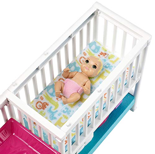 Barbie Skipper Hora de la siesta, Muñeca Canguro con bebés y accesorios, regalo para niñas y niños 3-9 años (Mattel GFL38)